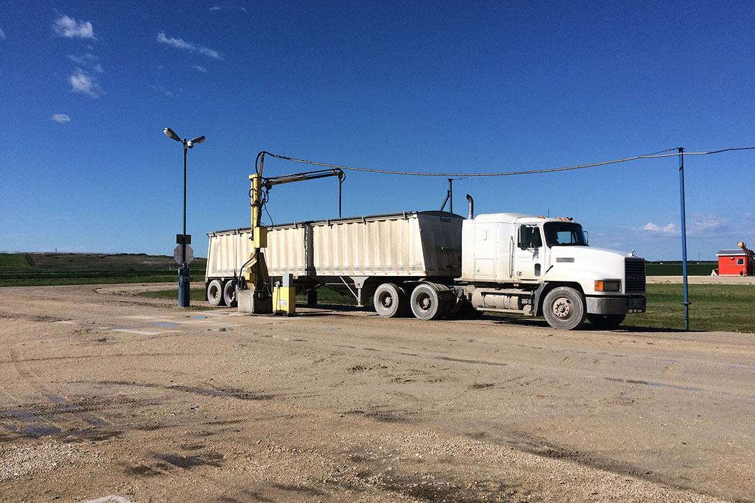 Animal feed movement: Less loading time, fewer night drivers. Photo: Emmy Koeleman