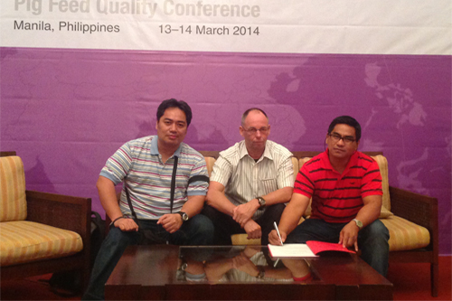 From left to right: Ronaldo Tavita, Hans van der Waal and Bernard R. Taroc.