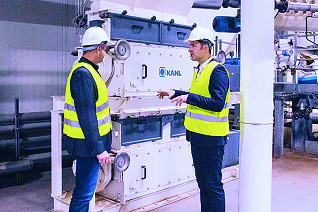 The KAHL crushing roller mill is also used at AGROLOK for efficient crushing of grain, oilseeds and other raw materials.